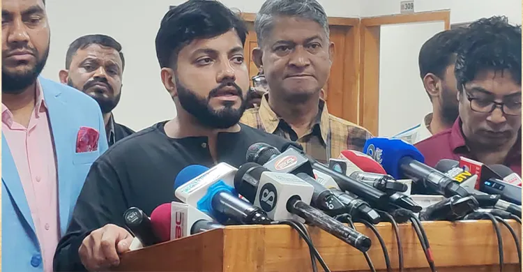 ঢাকা-৬ আসনের একটি কেন্দ্র ও সুত্রাপুর থানার ওসি পরিবর্তনের দাবি ইসরাকের