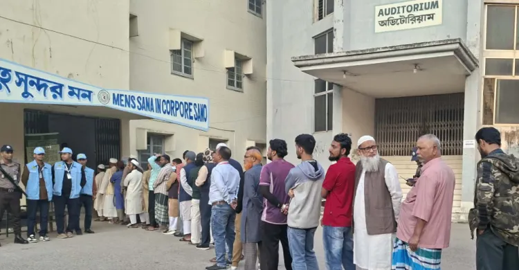 ত্রয়োদশ জাতীয় সংসদ নির্বাচনের ভোটগ্রহণ শুরু