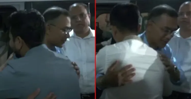 নাহিদ-সারজিসকে বুকে টেনে নিলেন তারেক রহমান