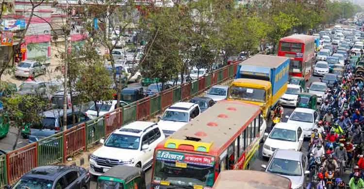 রমজানের প্রথম দিনে রাজধানীতে যানজট, ইফতারের আগে গন্তব্যে পৌঁছানো নিয়ে শঙ্কা