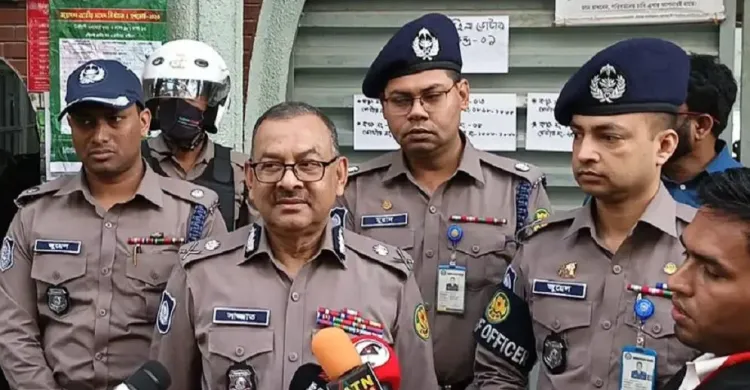 একুশে ফেব্রুয়ারিতে নিশ্ছিদ্র নিরাপত্তা, ১৫ হাজার পুলিশ মোতায়েন: ডিএমপি কমিশনার