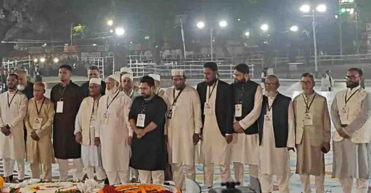 প্রথমবার শহীদ মিনারে জামায়াতের পুষ্পস্তবক অর্পণ