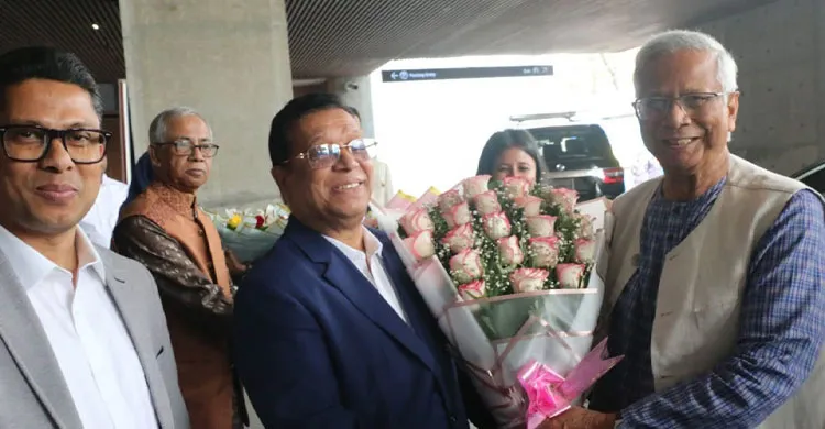 প্রধান উপদেষ্টার দায়িত্ব শেষে আবার ইউনূস সেন্টারে ফিরলেন ড. মুহাম্মদ ইউনূস