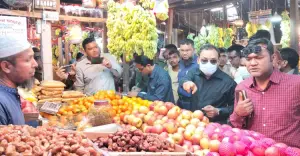 রমজানকে সামনে রেখে উলিপুর বাজারে মোবাইল কোর্ট, ৭ ব্যবসায়ীকে ২৫ হাজার টাকা জরিমানা