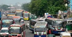 জ্বালানি সংকটের আশঙ্কা: ব্যক্তিগত যানবাহন কমিয়ে গণপরিবহণ ব্যবহারের আহ্বান