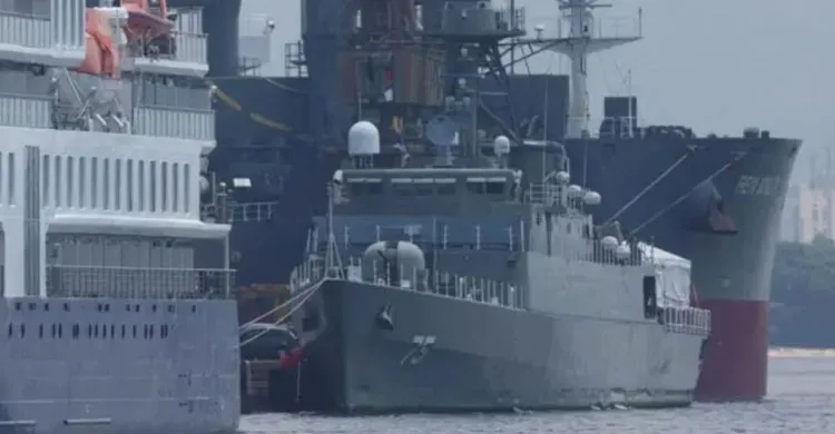 মার্কিন সাবমেরিনের হামলায় ইরানের যুদ্ধজাহাজডুবি, নিহত ৮০