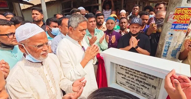 শ্রীপুরে আরসিসি ঢালাই রাস্তার উদ্বোধন