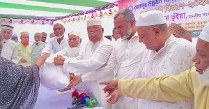 রায়পুরে উন্নয়ন ফাউন্ডেশনের উদ্যোগে খাদ্যসামগ্রী বিতরণ