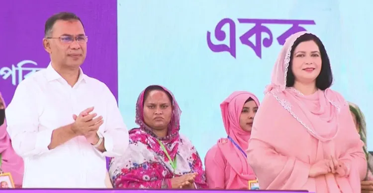 বনানীতে ‘ফ্যামিলি কার্ড’ কর্মসূচির উদ্বোধন করলেন প্রধানমন্ত্রী