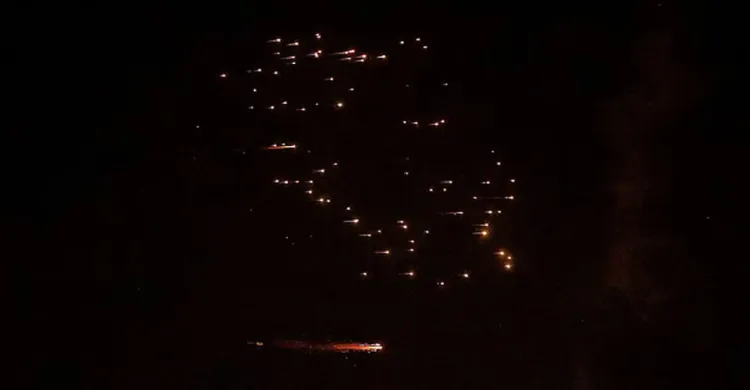 ইসরায়েলে হামলার নতুন মাত্রা: ‘ক্লাস্টার ওয়ারহেড’ দিয়ে আঘাত হানল ইরান