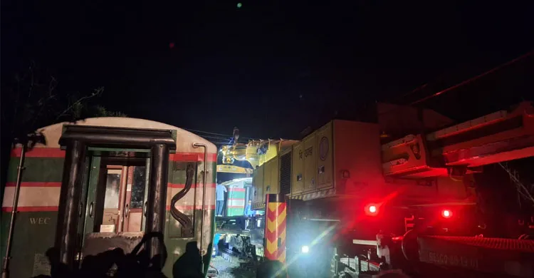 ট্রেন দুর্ঘটনায় ক্ষয়ক্ষতি কমানো ও দুর্ভোগ এড়াতে প্রয়োজনীয় ব্যবস্থা নিতে প্রধানমন্ত্রীর নির্দেশ