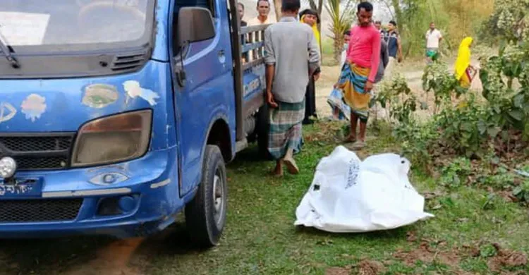 পারিবারিক কলহে ঘরের ভিতর আড়ার সঙ্গে ওড়না পেচিয়ে যুবকের আত্মহত্যা