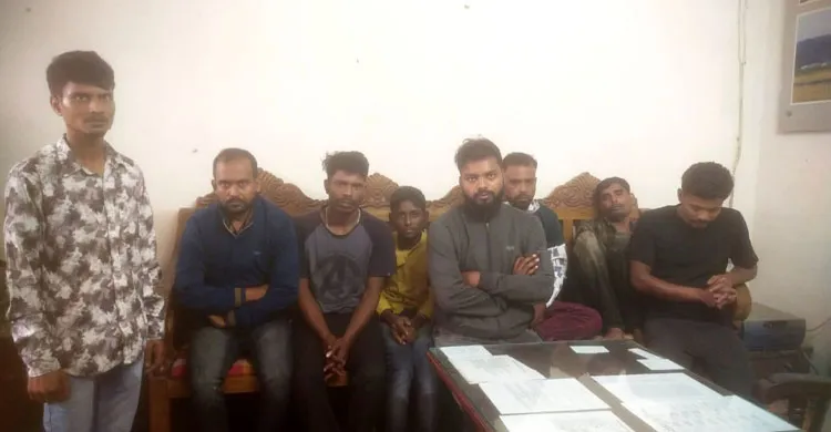 জৈন্তাপুর সীমান্তে পাসপোর্টবিহীন ৪ শিশুসহ ১৮ জন আটক