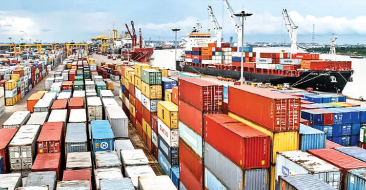 চট্টগ্রাম বন্দরে কন্টেইনার হ্যান্ডলিংয়ে ৪.৭৫% ও কার্গো হ্যান্ডলিংয়ে ৭.৩৯% প্রবৃদ্ধি
