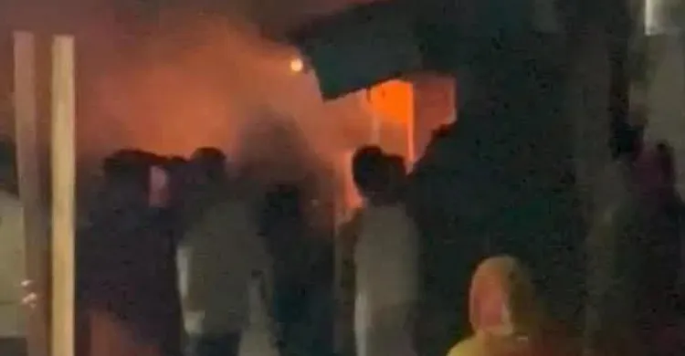 রাজাশনে বিদ্যুতের লাইনে আগুন, পুড়ে ছাই মুদি দোকানসহ ২ ফার্মেসি