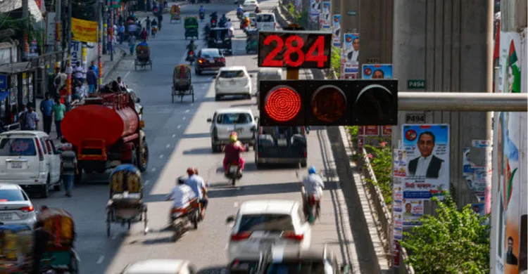 রাজধানীর গুরুত্বপূর্ণ মোড়ে ফিরছে ট্রাফিক সিগন্যাল বাতি, ডিএমপির নির্দেশনা জারি