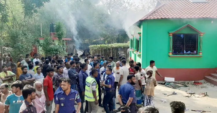 কুষ্টিয়ায় পীরের গ্রামে থমথমে পরিস্থিতি, কেউ গ্রেফতার নেই