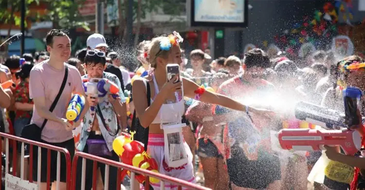 থাইল্যান্ডে নববর্ষ উৎসবে সড়ক দুর্ঘটনা, নিহত ১৫৪