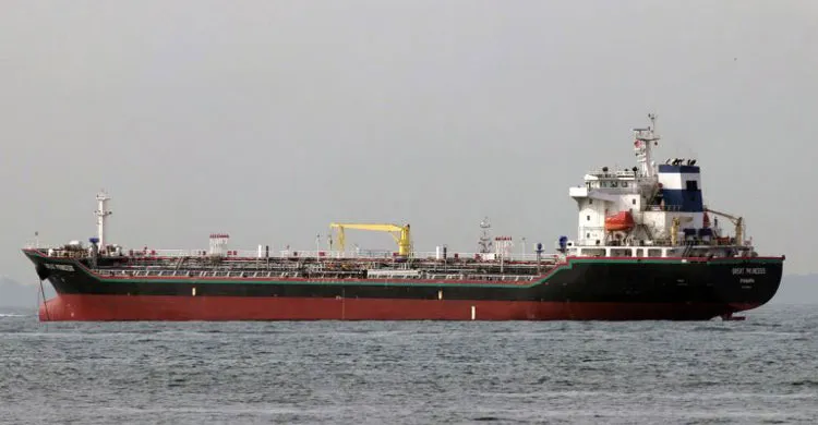 ডিজেল ও জেট ফুয়েল নিয়ে চট্টগ্রাম বন্দরে পৌঁছেছে ৩ জাহাজ