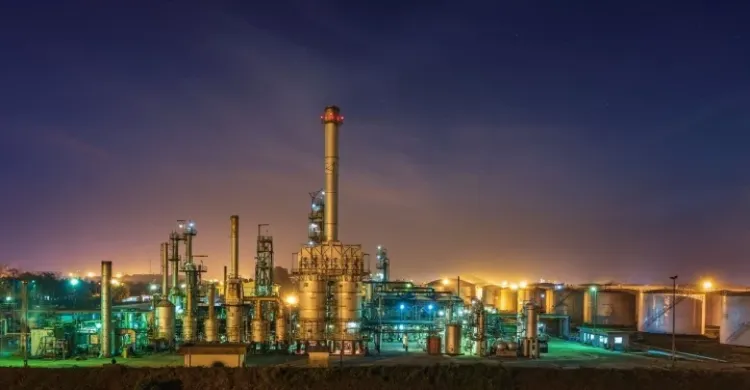 দেশের একমাত্র তেল শোধনাগারে সীমিত পরিসরে উৎপাদন চলছে