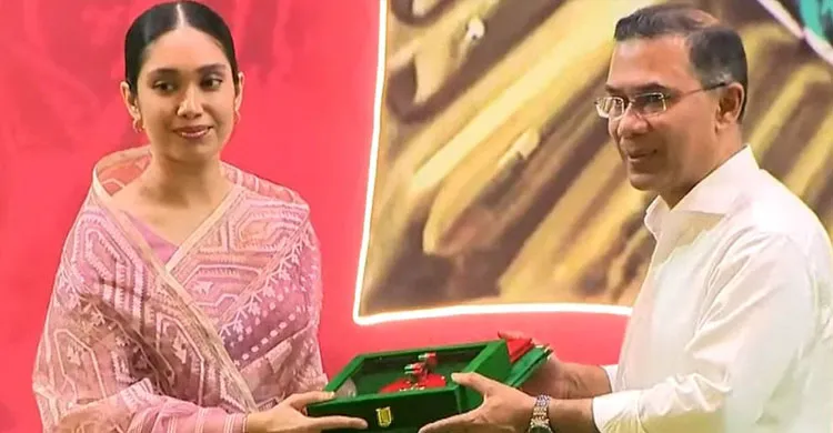 খালেদা জিয়ার পক্ষে স্বাধীনতা পুরস্কার গ্রহণ করলেন জাইমা রহমান