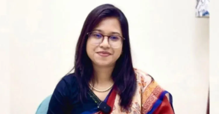 সংরক্ষিত নারী আসনে প্রার্থিতা ঝুলে গেল এনসিপির মনিরা শারমিনের, বাড়তে যাচ্ছে বিএনপির আসন