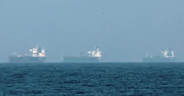 ইরানের ৩ ট্যাংকার জব্দ করল যুক্তরাষ্ট্র, উত্তেজনা বাড়ছে
