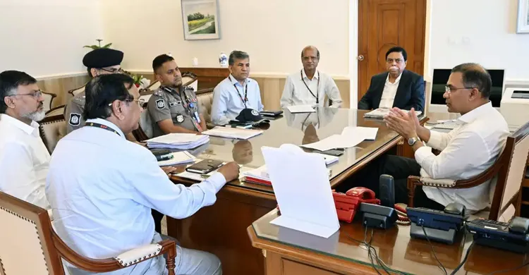 উচ্ছেদ হকারদের দ্রুত পুনর্বাসনের নির্দেশ প্রধানমন্ত্রীর