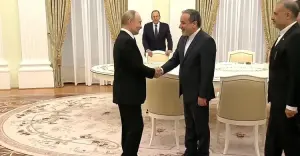 পুতিনের সঙ্গে বৈঠক করতে রাশিয়ায় আরাগচি