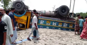 মুক্তাগাছায় সড়ক দুর্ঘটনায় নিহত ৪