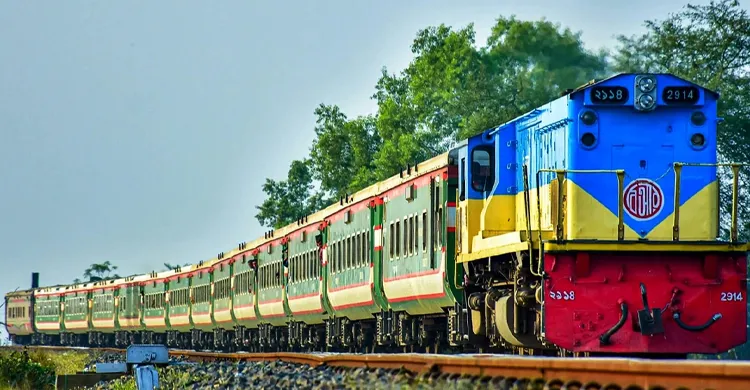 ব্রহ্মপুত্র এক্সপ্রেস লাইনচ্যুত, ময়মনসিংহ-জামালপুর রুটে ট্রেন চলাচল বন্ধ