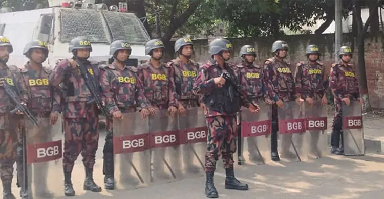 রাজধানীর গুরুত্বপূর্ণ এলাকায় বিজিবি মোতায়েন, নিরাপত্তা জোরদার