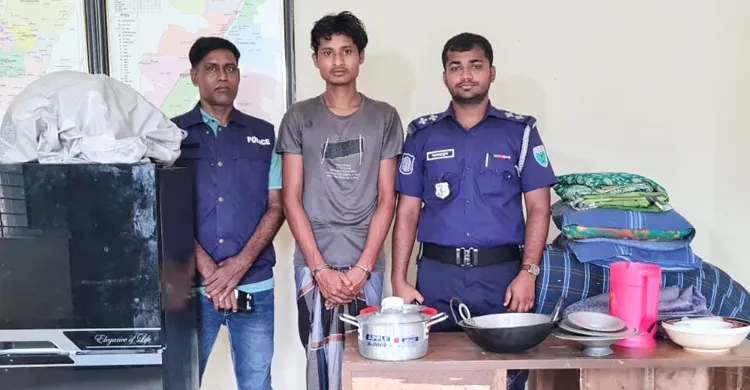 বড়লেখায় কমিউনিটি সেন্টারের তালা ভেঙে দুঃসাহসিক চুরি, চোর গ্রেফতার