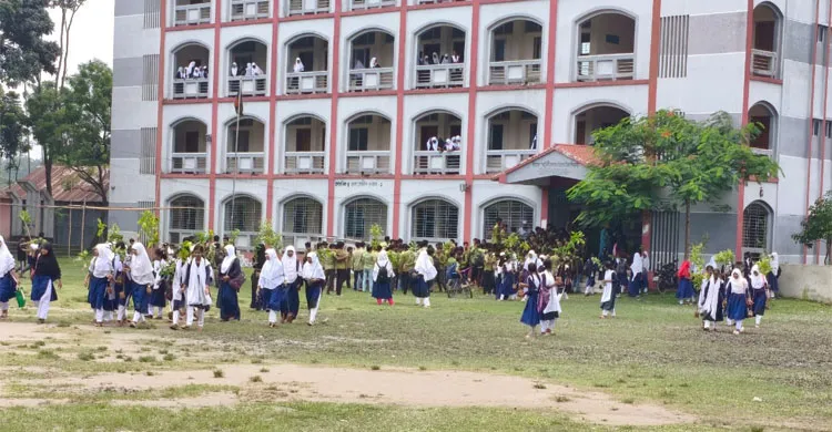 ময়মনসিংহ ও দিনাজপুরে জিয়াউর রহমান ফাউন্ডেশনের বৃক্ষরোপণ ও ধান বীজ বিতরণ