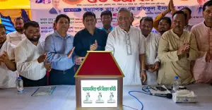 দুই যুগের অপেক্ষার অবসান: শ্রীপুরে শতাধিক পরিবার পেল বিদ্যুতের সংযোগ