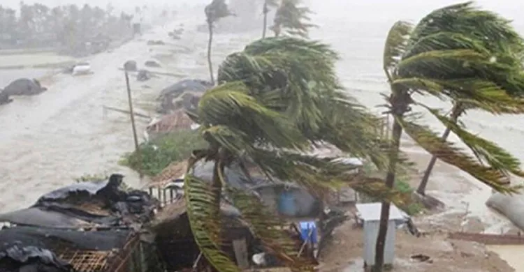 দেশে ব্যাপক ঝড়-বৃষ্টির আভাস, নদীবন্দরেও সতর্কতা