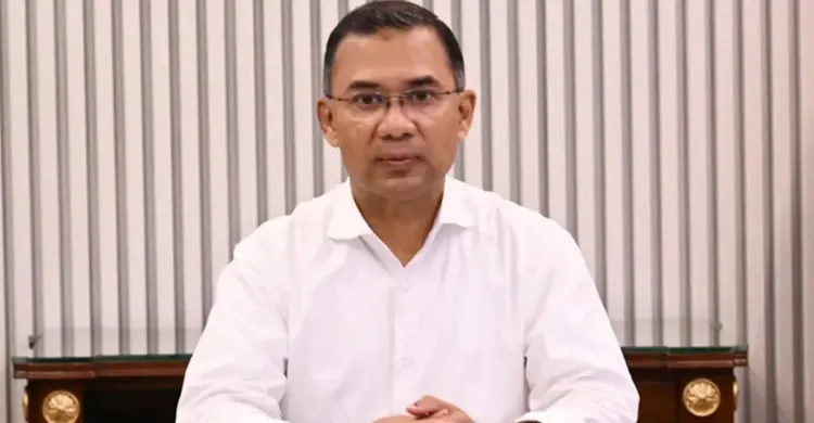 সরকারি ব্যানার-ফেস্টুনে প্রধানমন্ত্রীর ছবি ব্যবহার নিষিদ্ধ