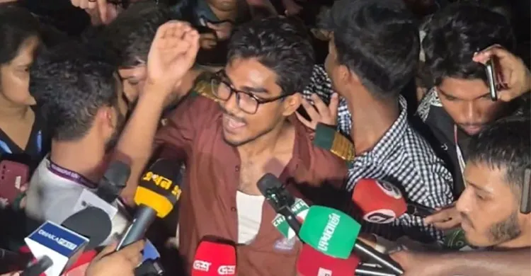 রাত ১০টার মধ্যে শিক্ষামন্ত্রীর পদত্যাগের আল্টিমেটাম, শাহবাগের অবরোধ প্রত্যাহার