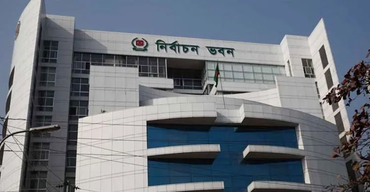 সব স্থানীয় নির্বাচনেও সেনা মোতায়েনের আইনি পথ চায় ইসি, প্রার্থিতা নিয়ে আসছে নতুন বিধিনিষেধ