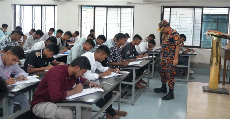 কঠোর নজরদারিতে ফায়ারফাইটার পদের লিখিত পরীক্ষা অনুষ্ঠিত, অংশ নিলেন ১,৭৭৩ পরীক্ষার্থী