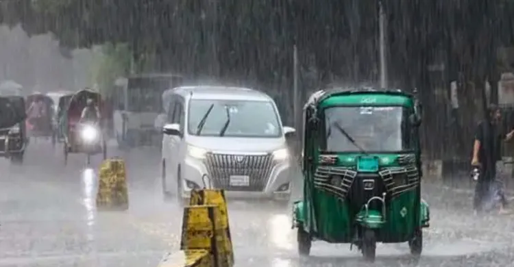 ৭ জেলায় ঝড়-বজ্রবৃষ্টির আশঙ্কা, নদীবন্দরে সতর্কসংকেত