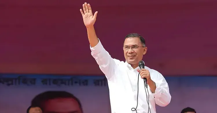 হেলিকপ্টারে কক্সবাজারের পথে প্রধানমন্ত্রী