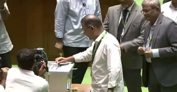রাষ্ট্রপতি নির্বাচন: ভোট দিলেন প্রধানমন্ত্রী, স্পিকার ও বিরোধীদলীয় নেতা