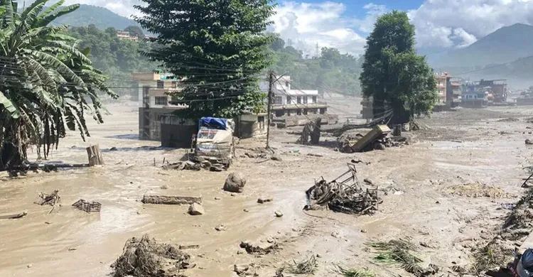 নেপালে আবারও বড় বন্যার শঙ্কা, উজানে আটকে আছে পানি