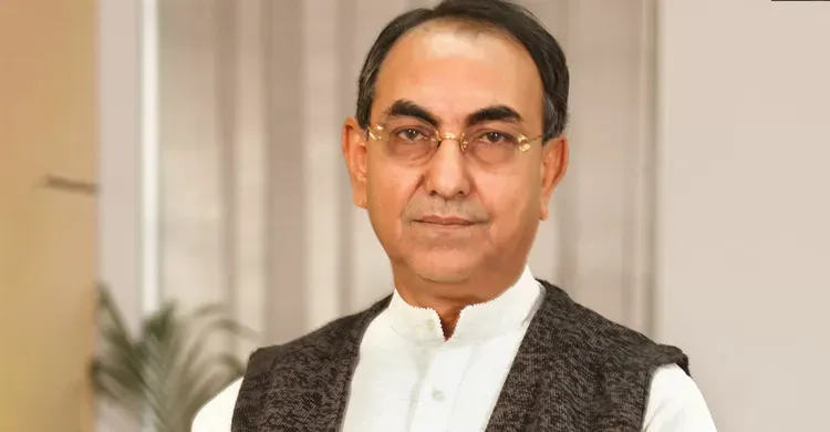 আজ দেশে ফিরছেন মির্জা আব্বাস