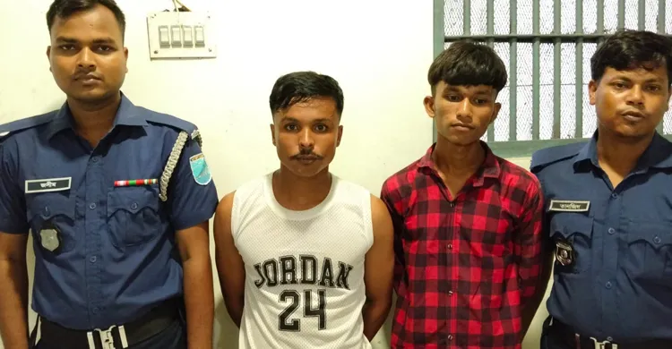 ইয়াবা সেবনকালে দুই তরুণ গ্রেফতার, ভ্রাম্যমাণ আদালতে ৩ মাসের কারাদণ্ড ও অর্থদণ্ড