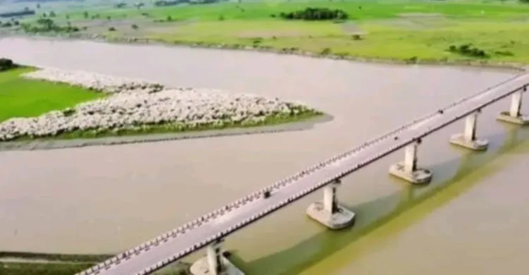 দক্ষিণ গফরগাঁওয়ে নদীগর্ভে বিলীনের ঝুঁকিতে ৫ শতাধিক বসতঘর
