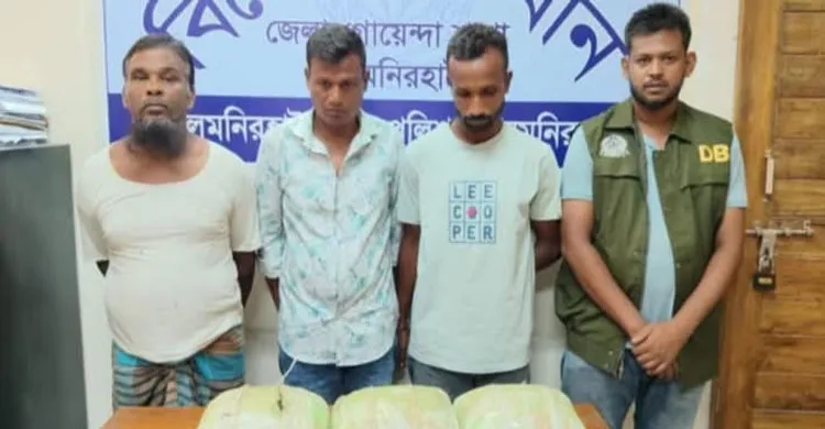 লালমনিরহাটে ভূয়া এসআই পরিচয়ে গাঁজা পাচার, গ্রেপ্তার ৩
