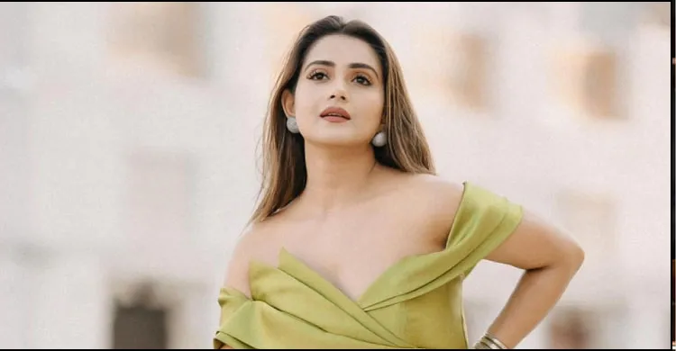 বাংলাদেশে নিজেকে নিরাপদ মনে করি না :তানজিন তিশা