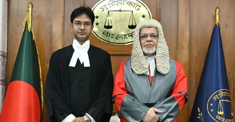 হাইকোর্টের স্থায়ী বিচারপতি হিসেবে শপথ নিলেন দেবাশীষ রায় চৌধুরী